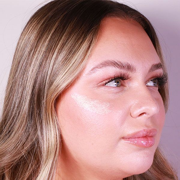 Glow On Roll-On Liquid Highlighter